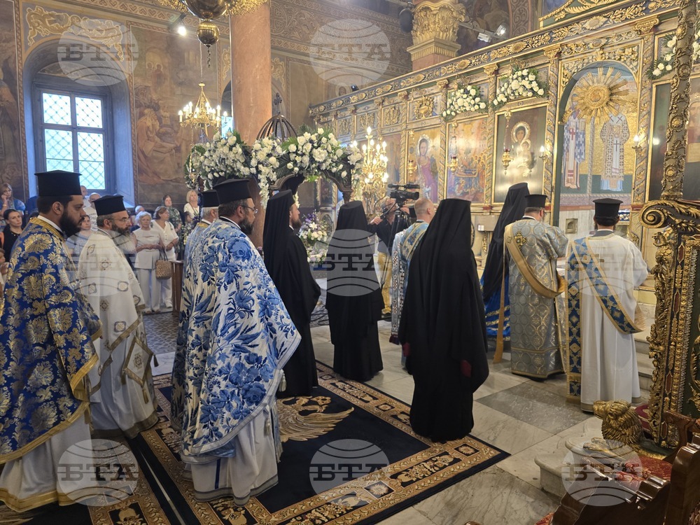 Пловдив - Успение Богородично - Архиерейска света литургия