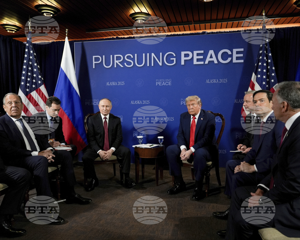 Тръмп и Путин се срещнаха, а сега какво следва за двамата и за Украйна, питат се британски издания