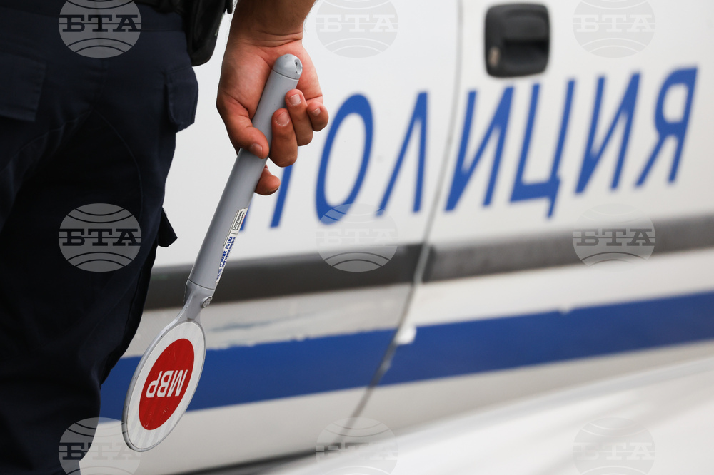Полицията е задържала неправоспособен водач в района на петричкото село Първомай