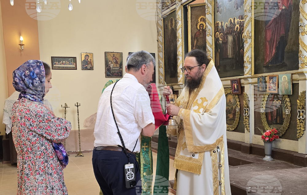 Ново село - храм „Успение Богородично“ - Видински митрополит Пахомий - света литургия