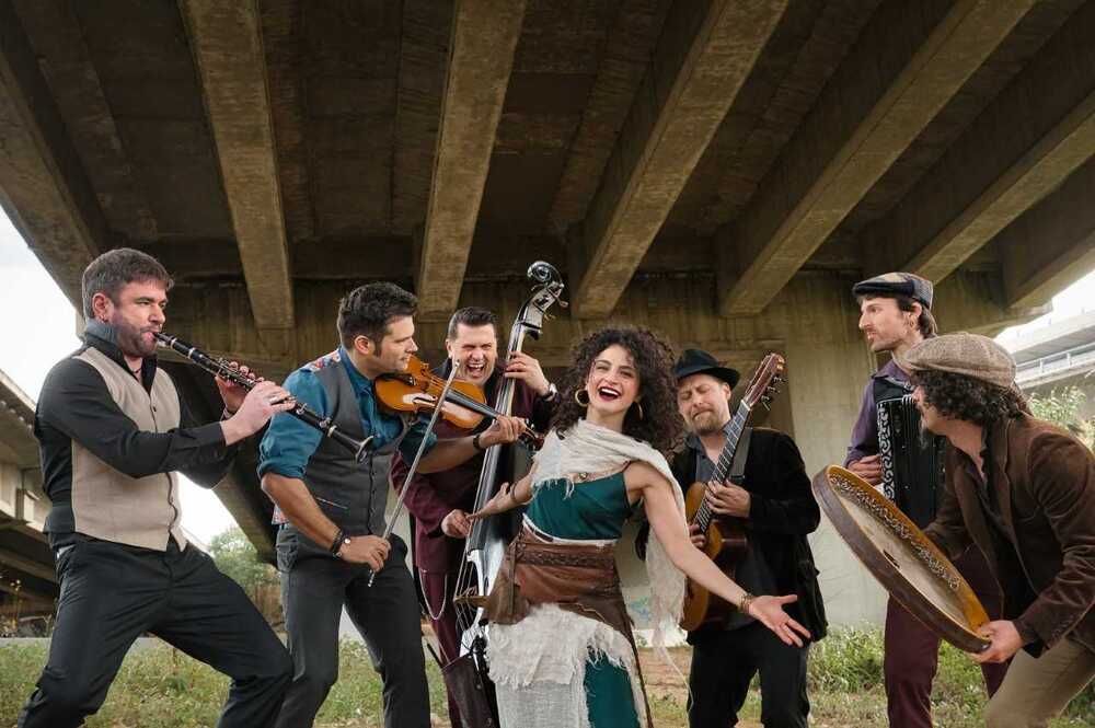 Barcelona Gipsy balKan Orchestra пристига за концерт Пловдив