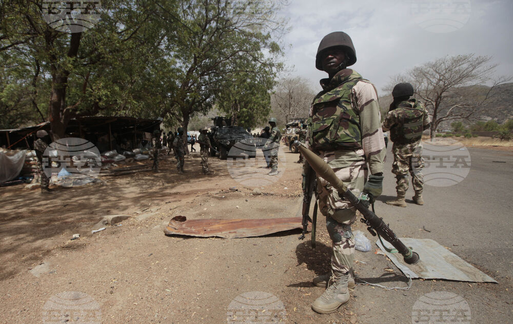 Хиляди търсят убежище в Камерун, след като „Боко Харам“ превзе граничен град в Нигерия