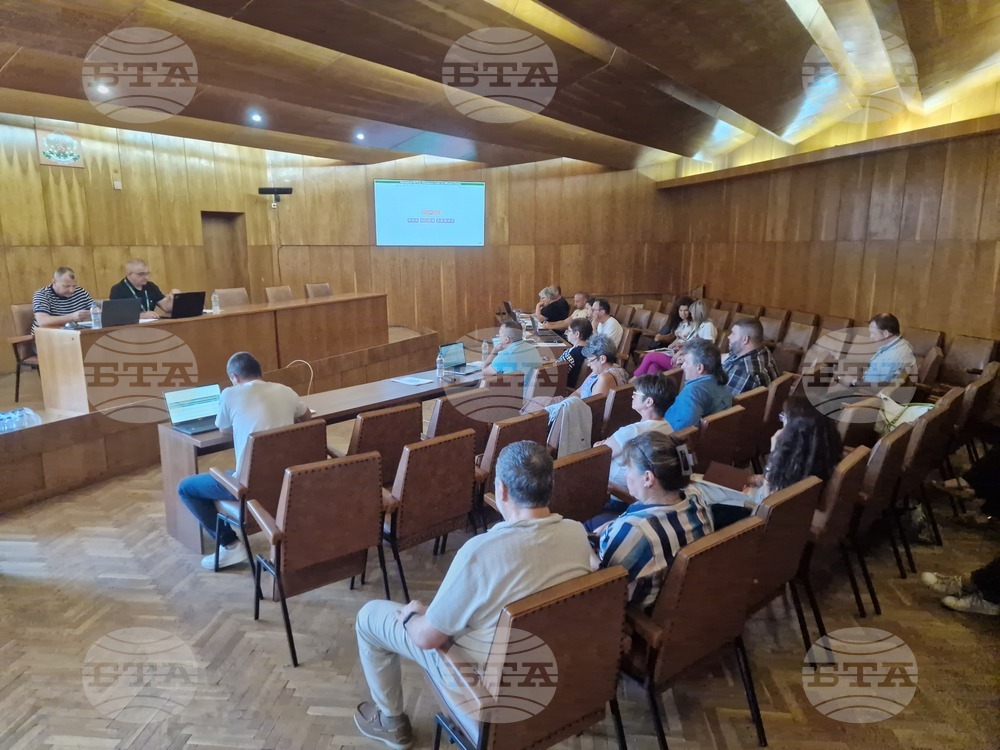 Общинските съветници в Елена одобриха няколко училища и детски градини да бъдат включени в списъка на МОН като защитени и средищни