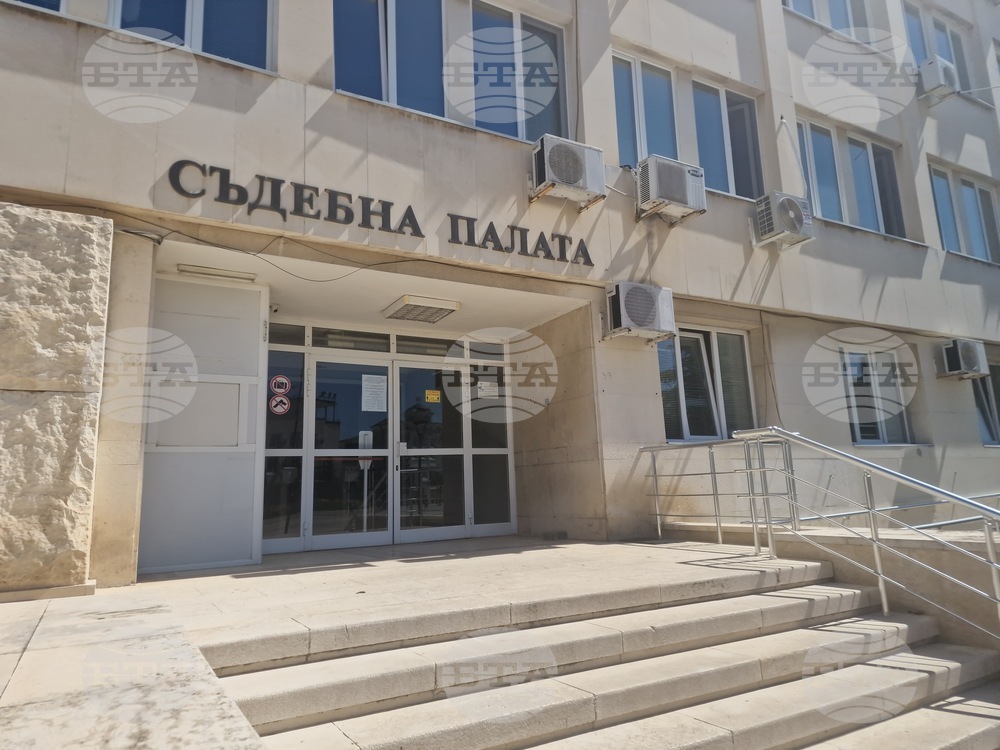 Подсъдим за изнудване е осъден на година и три месеца лишаване от свобода и безвъзмезден труд в полза на обществото в Търговище