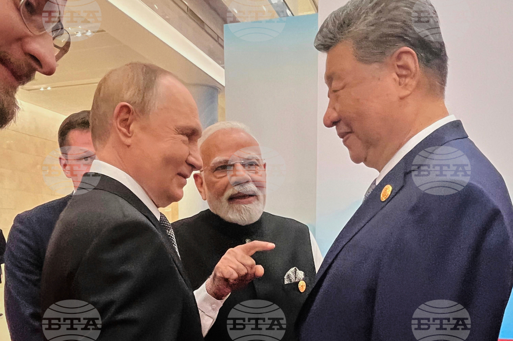 Въпросът за разширяването на НАТО на изток трябва да бъде решен, за да има устойчив мир в Украйна, заяви Путин пред Си и Моди
