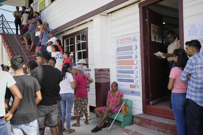 Гвиана гласува днес на парламентарни и президентски избори две в едно