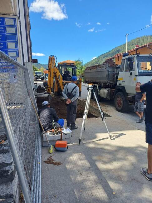 Община Чепеларе стартира работа по дългочакан обект "Пристройка за асансьор към сграда на Поликлиниката в гр. Чепеларе"