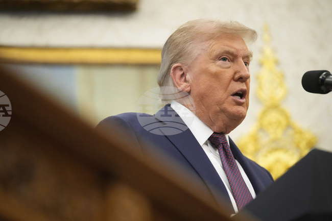 Тръмп заяви, че САЩ са нанесли удар срещу отплавал от Венецуела кораб, превозващ наркотици