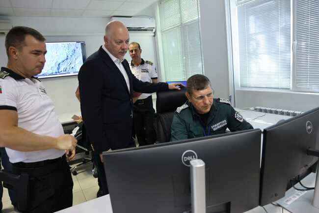 Премиерът Росен Желязков посети Координационния център в Регионална дирекция „Гранична полиция“ в Елхово