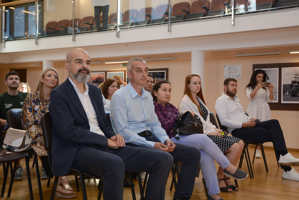 Според проучване: Младите хора във Варна търсят лично благоденствие и имат положителни нагласи за бъдещето си в града