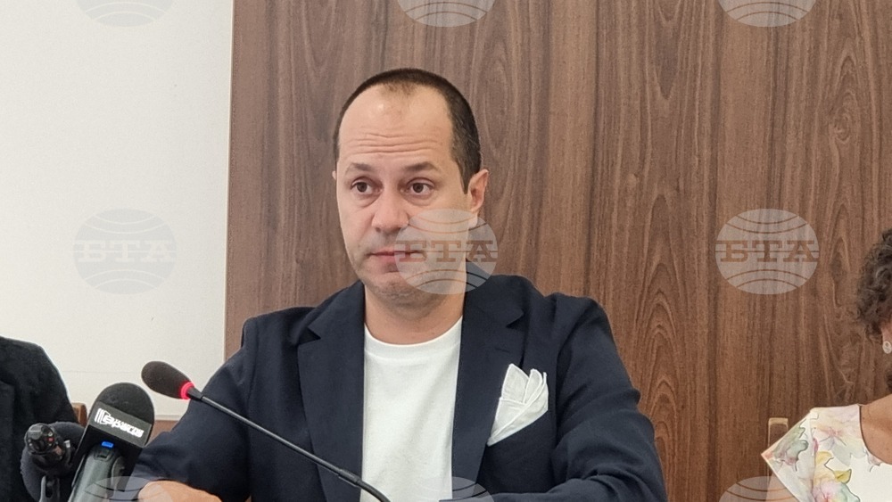 До края на годината се очаква да приключи цялостното обновяване на закрития басейн и лекоатлетическата писта във Враца