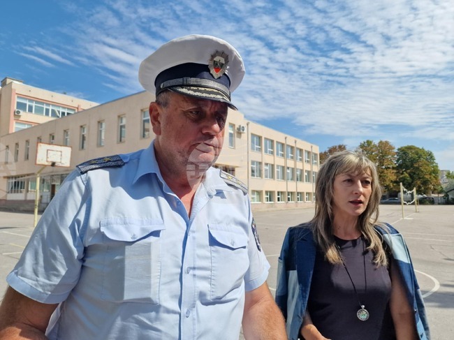 Засилено полицейско присъствие около училищата в област Разград се очаква за 15 септември, каза началникът на сектор „Пътна полиция“