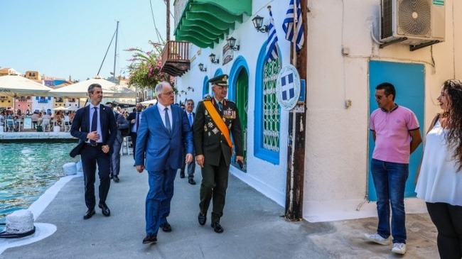 АНА-МПА: Гръцкият президент посети остров Кастелоризо и Ро по повод годишнина от освобождението им