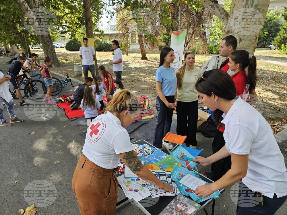 Много е важно децата да знаят, как се оказва първа помощ, каза за БТА директорът на БЧК – Русе Антоанета Ябанозова