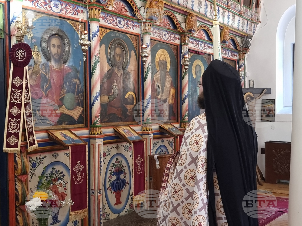 Кюстендил - храм „Свети вмчк Димитър Солунски“ - архиерейска света литургия