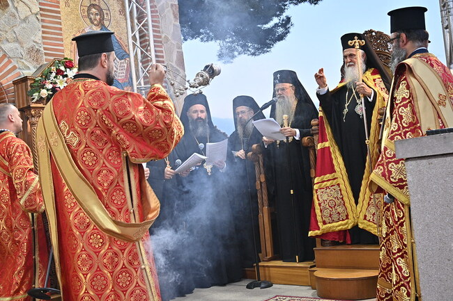 Местността Кръстова гора и тази година привлече християни от цялата страна на Кръстовден