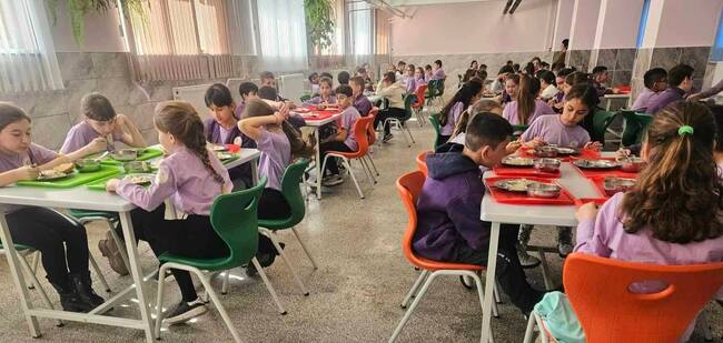 Силистренската община Главиница ще продължи да осигурява безплатен обяд за местните ученици