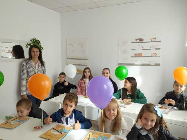 Българското училище „Иван Вазов“ в Логроньо, Испания, продължава приема на ученици за учебната 2025/2026 година