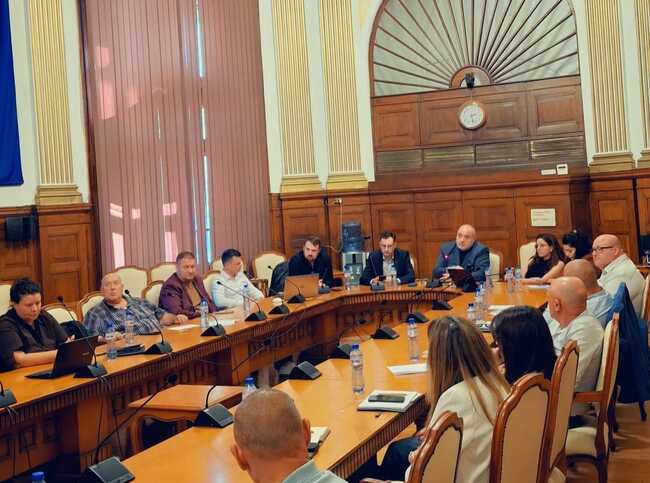 Условията за кандидатстване по интервенция "Сътрудничество за къси вериги за доставка" бяха обсъдени в министерството на земеделието, съобщиха от ведомството