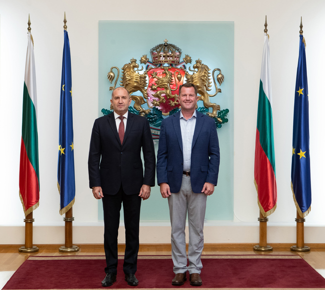 President Radev and Blue Angels Pilot Discuss Role of Fighter Aviation in National Security and Pride