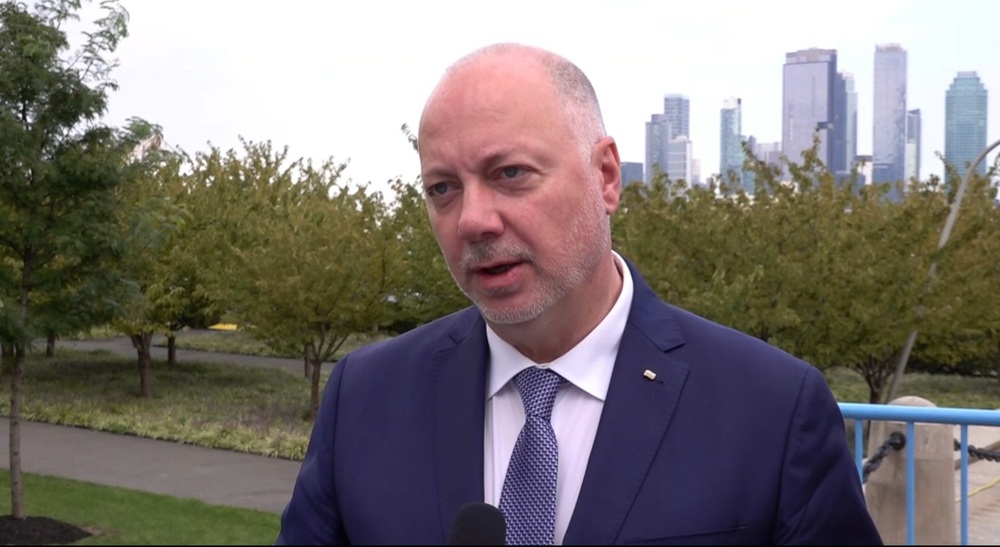 Bulgaria to Join EU's Decisions on Termination of Contracts for Use, Transit of Russian Gas - PM Zhelyazkov