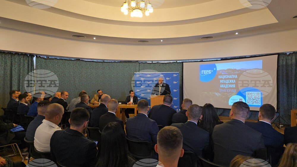Лидерът на ГЕРБ Бойко Борисов заяви, че не разбира омразата към него и правителството от страна на президента Румен Радев