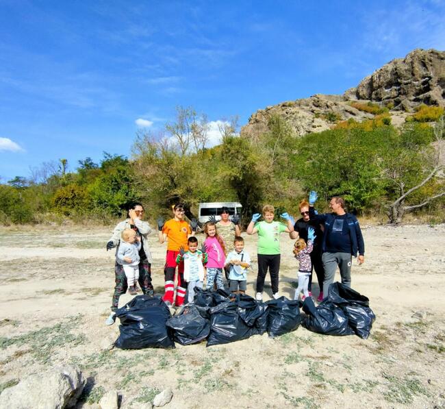 Доброволческа акция по почистване и превенция на пожари осъществи читалище "Н. Й. Вапцаров - 1964" - Хасково