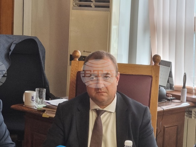 Използването на водите на язовир "Александър Стамболийски" за питейни нужди ще реши проблемите на няколко общини, каза министър Иван Иванов