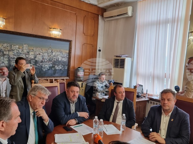 Кметове от Великотърновска област разговаряха с трима министри за приоритетите във финансирането на ВиК проектите