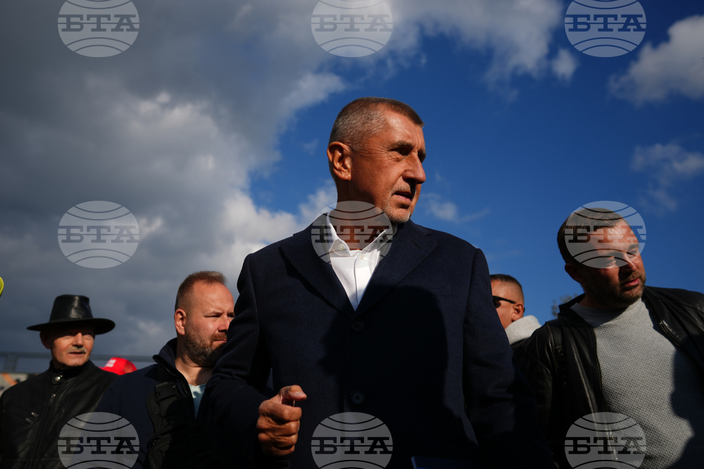 Бабиш води в проучванията преди започващите днес избори в Чехия