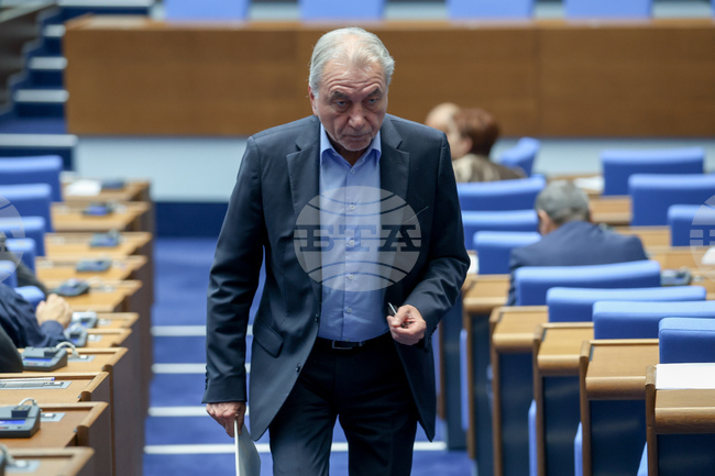 Секторните анализи са ключова промяна, предлагана в Закона защита на конкуренцията, обясни председесателят на КЗК Росен Карадимов