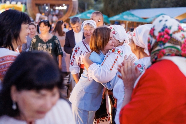 МОЛДПРЕС: Уважението и грижата към възрастните хора правят обществото по-силно и по-обединено, заяви молдовската президентка