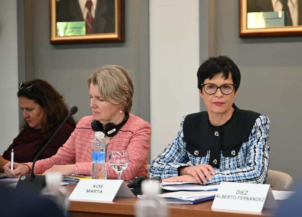 Enlargement Commissioner Kos Meets Representatives of Ukraine's National Minorities in Uzhhorod