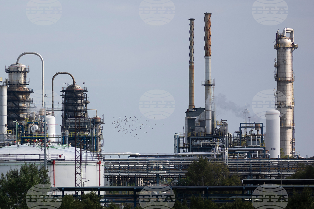 Унгарската енергийна компания МОЛ ще увеличи доставките на петрол за Сърбия след американските санкции срещу НИС