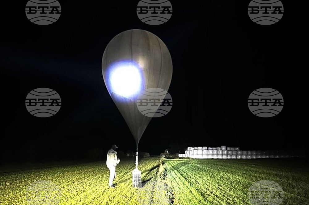 Литва отново затвори летищата във Вилнюс и Каунас заради балони, навлезли от Беларус