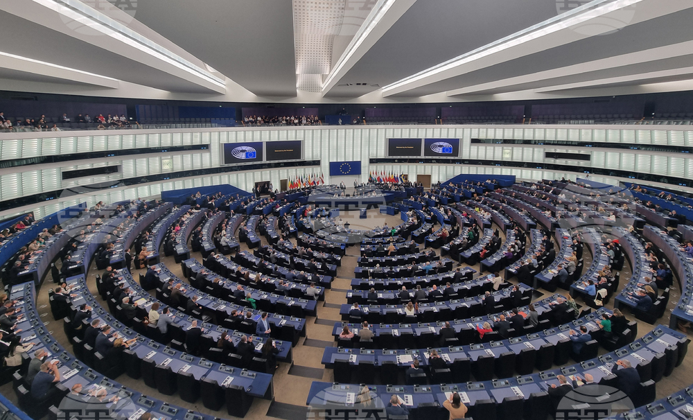 Ursula von der Leyen Survives Second No-Confidence Vote in European Parliament