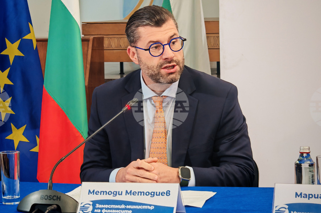 С напредване на информационната кампания за въвеждане на еврото гражданите стават по-уверени, каза зам.-министърът на финансите Методи Методиев