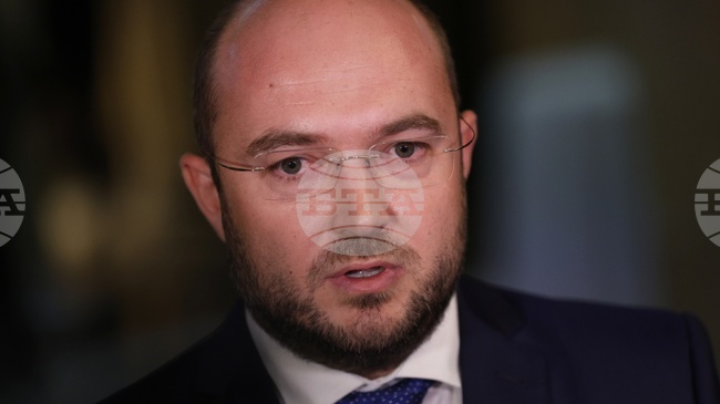Новите санкции за „Лукойл“ ще влязат в сила след месец, каза министър Георги Георгиев
