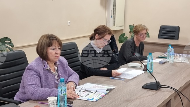 Фактурите от 1 януари 2026 г. ще са само в евро, каза в Роман директорът на НАП Враца Нора Игнатова