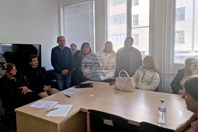 От кадри за всички свои отдели се нуждае заводът за производство на бутала за двигатели с вътрешно горене "Дружба" АД в Разград