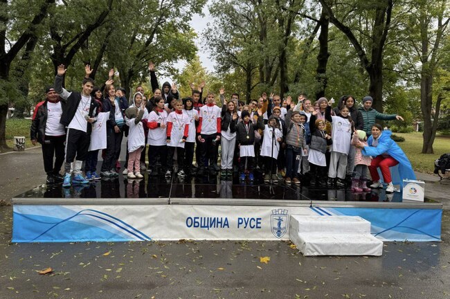 Община Русе: Десетки русенци се включиха в Световния ден на ходенето в Парка на младежта