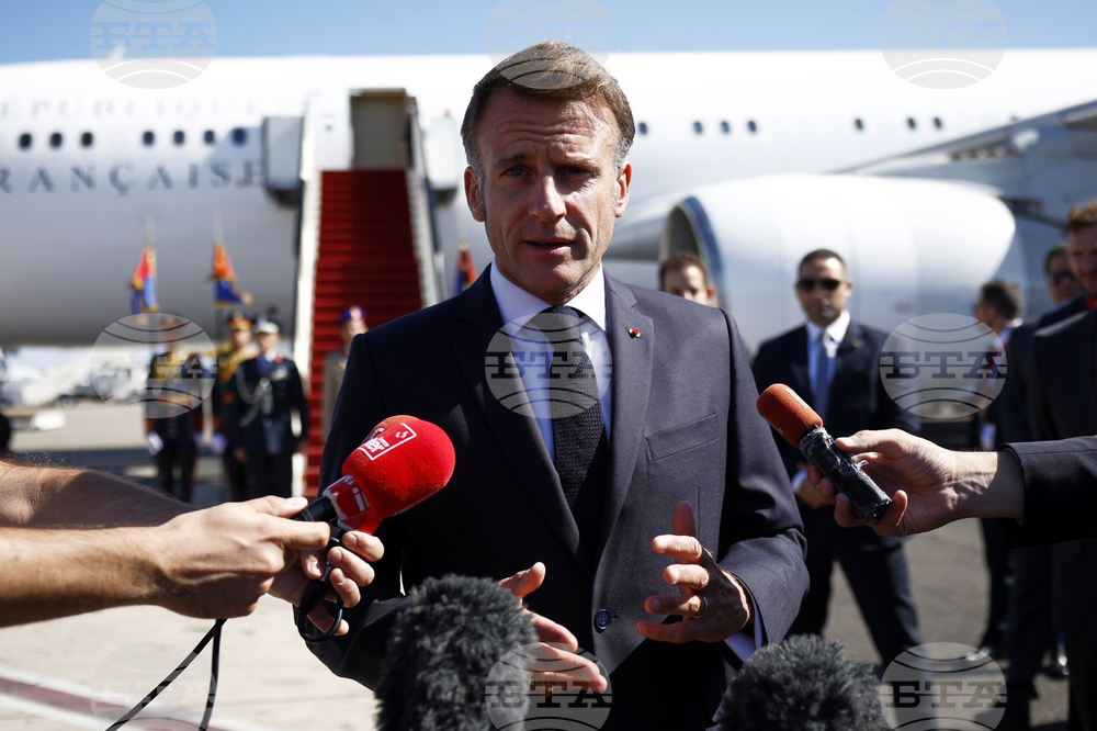 Макрон игнорира призивите за оставка и заяви, че ще остане на поста си