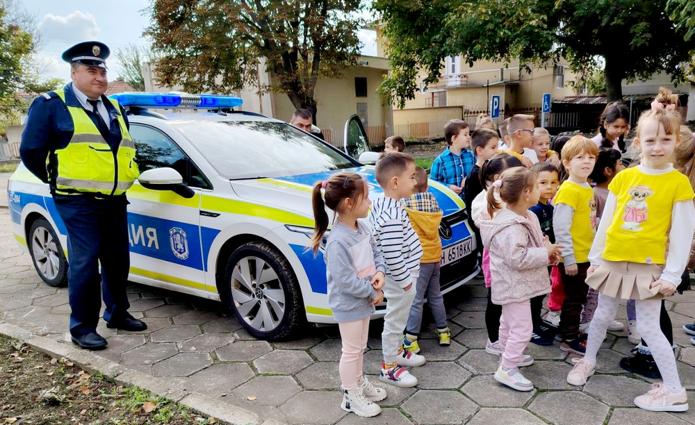 На нова площадка по пътна безопасност възпитаниците на детска градина в Нови пазар ще учат правилата за движение