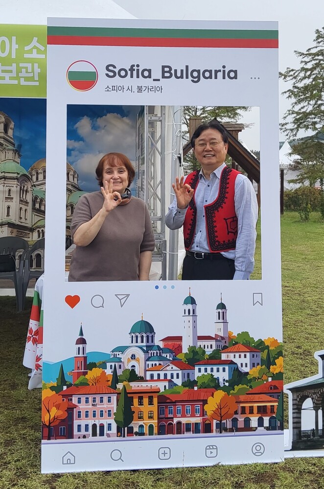 Български информационен щанд имаше в рамките на фестивала „Седжонг – прегръщайки Хангъл“ в Република Корея