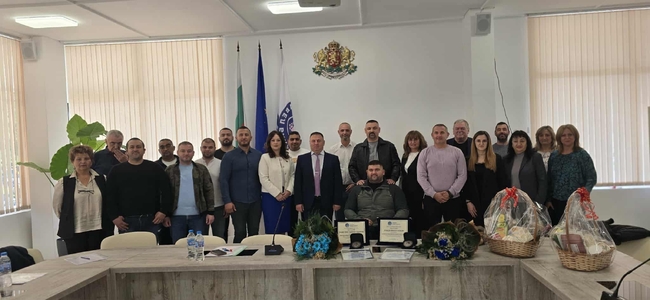 Световният и двукратен параолимпийски шампион Ружди Ружди и треньорът му Радостин Тодоров станаха почетни граждани на Павел баня