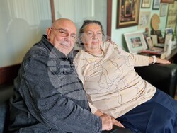 Авторът Богдана Костуркова и режисьорът Калин Сърменов представят „Политическо сатирично кабаре – 2025. В името на народа!“, снимка – Даниел Димитров/БТА