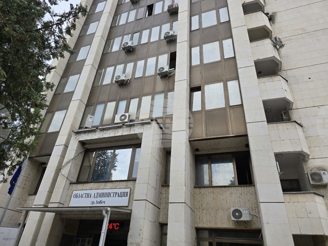 Областният управител върна на Общински съвет – Ловеч Наредбата за местни такси и цени на услуги и актуализацията на капиталовите разходи