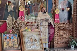 Шумен - църква "Свети Три Светители“ - неделна служба