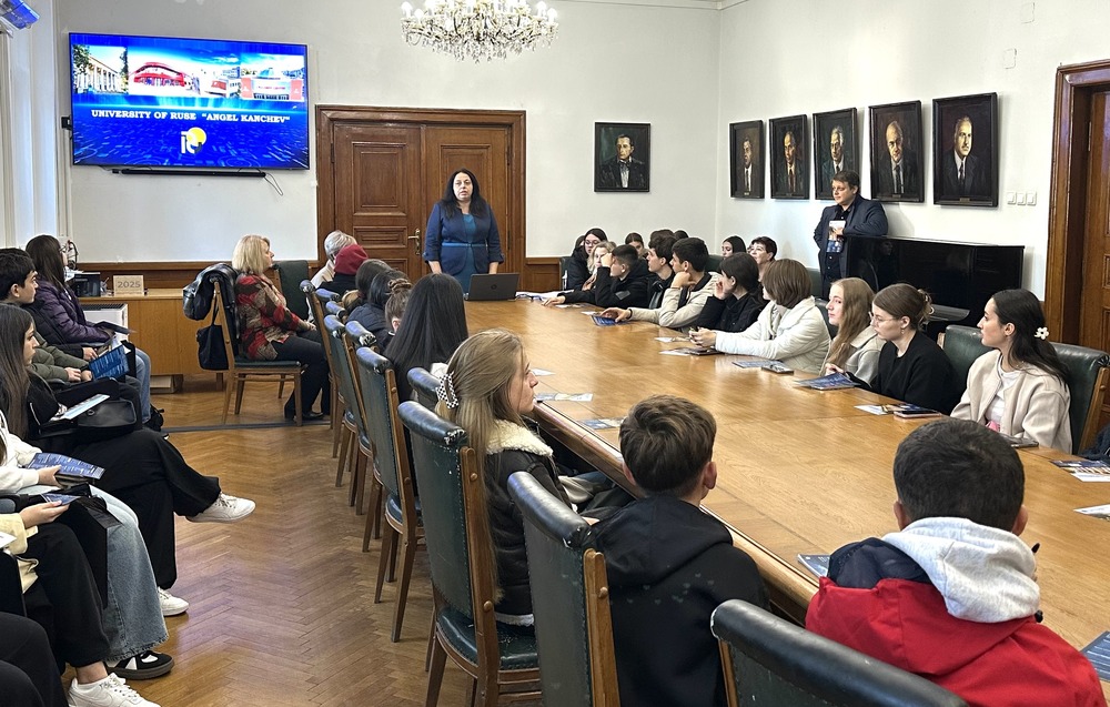 Students, Teachers from Moldova Begin Bulgarian Language and Culture Course at Ruse University Branch