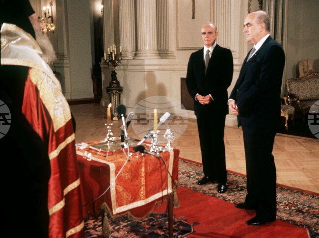 На 21 октомври 1981 г. Андреас Папандреу става министър-председател на Гърция